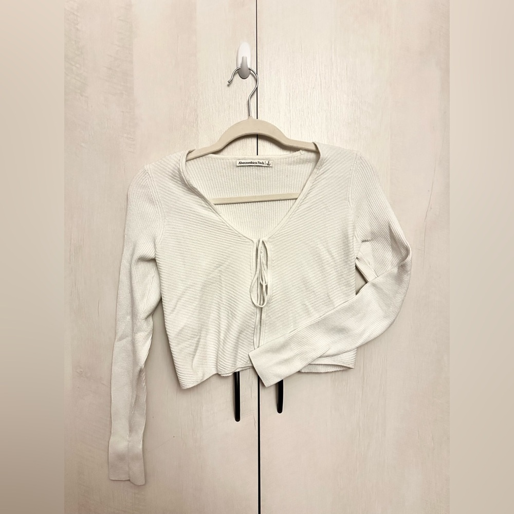 Abercrombie white cardigan with front tie